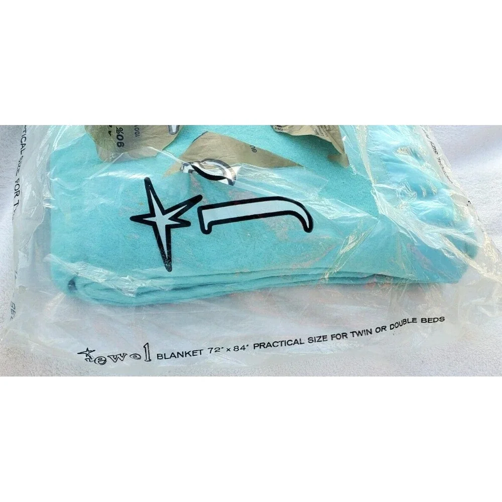 Jewel Blanket Twin or Double 72X84 Teal NOS W/O Tags Rip In Plastic Vintage